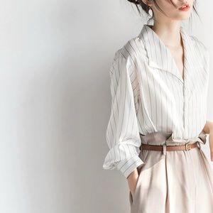 BRAND NEW Korean Style Women’s Oversized Silk Lined Blouse, Size S